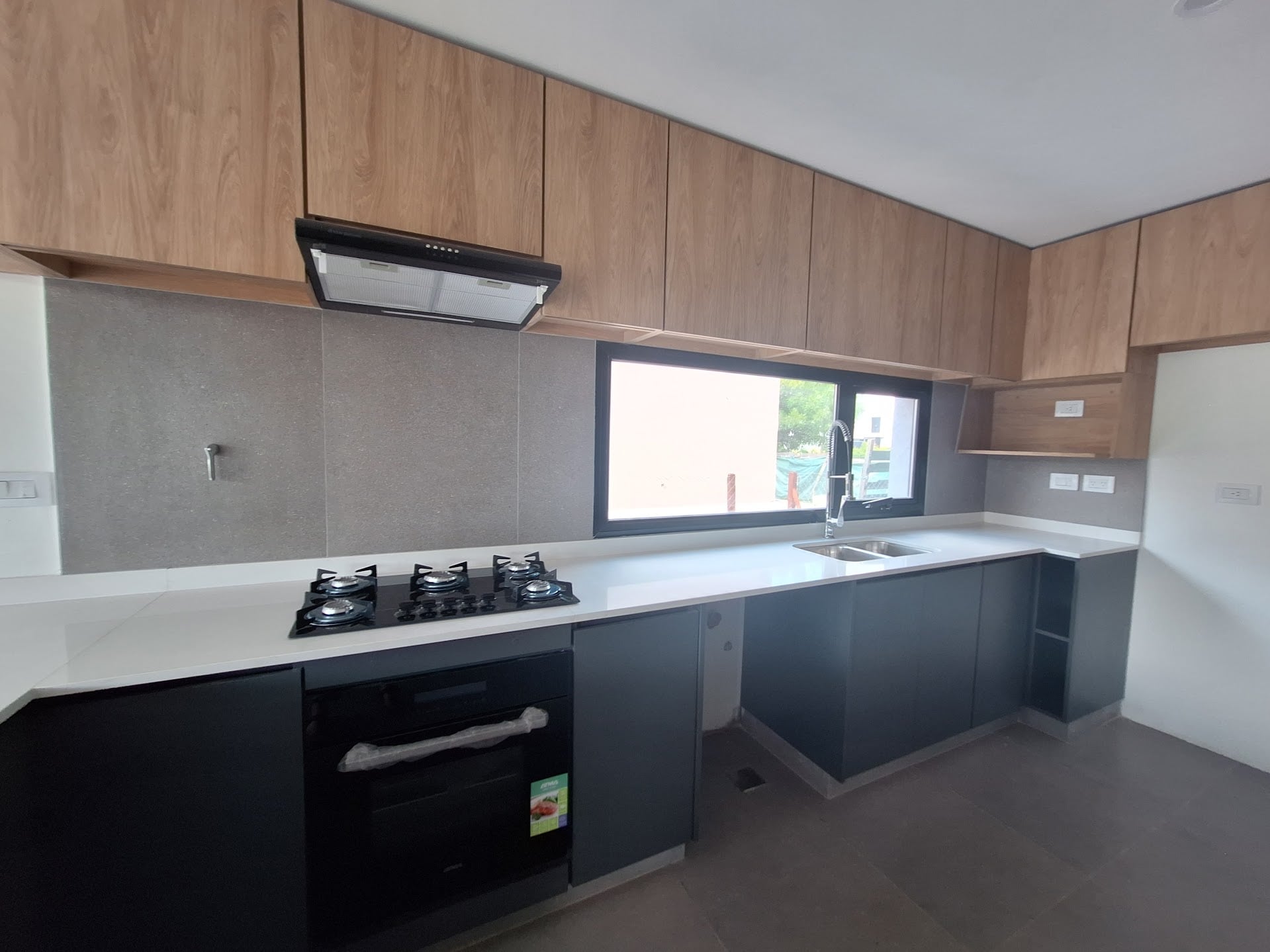 Casa 5 amb. en venta en Puertos del Lago Araucarias, Belén de Escobar, foto 2